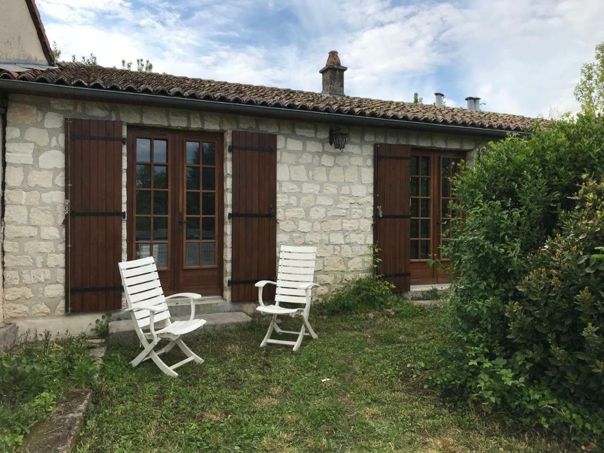 May'S Cottage Availles-Limouzine Eksteriør bilde